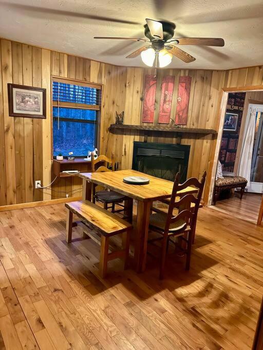Beautiful & Peaceful Cabin W/ Deck Garden & Fire-Pit Murphy Exterior photo